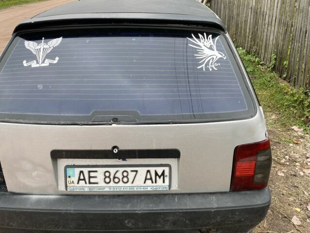 Бежевый Фиат 850, объемом двигателя 1.4 л и пробегом 250 тыс. км за 476 $, фото 3 на Automoto.ua