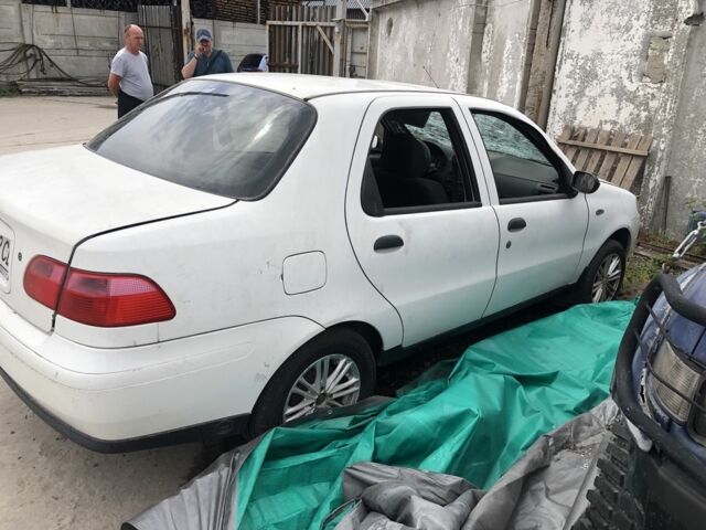 Белый Фиат Альбеа, объемом двигателя 1.4 л и пробегом 150 тыс. км за 1250 $, фото 7 на Automoto.ua