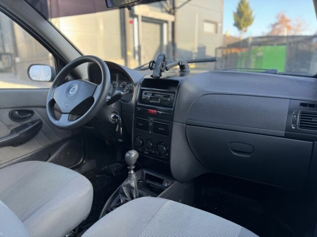 Бежевый Фиат Альбеа, объемом двигателя 1.4 л и пробегом 206 тыс. км за 3200 $, фото 19 на Automoto.ua