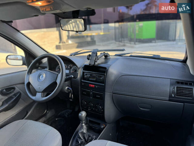 Бежевый Фиат Альбеа, объемом двигателя 1.37 л и пробегом 206 тыс. км за 3200 $, фото 16 на Automoto.ua