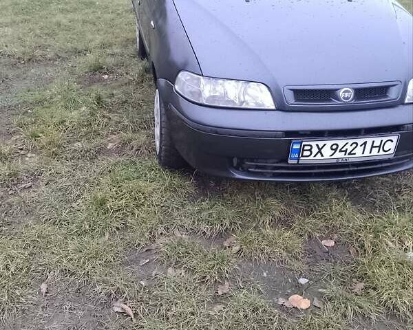 Черный Фиат Альбеа, объемом двигателя 1.24 л и пробегом 189 тыс. км за 2250 $, фото 2 на Automoto.ua