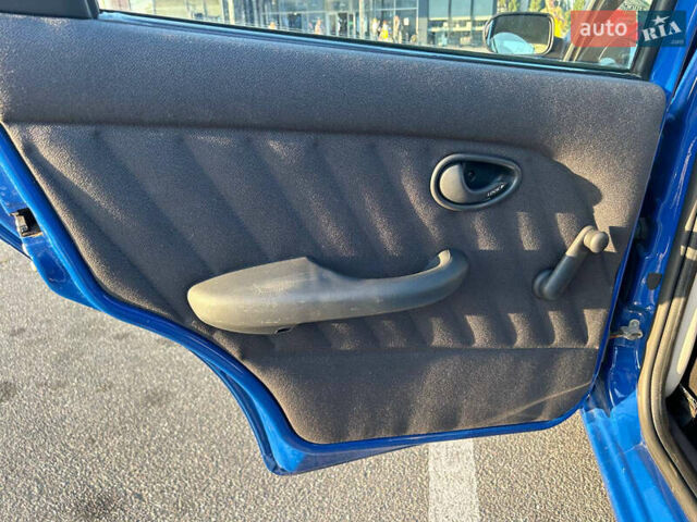 Фиат Альбеа, объемом двигателя 1.4 л и пробегом 30 тыс. км за 4950 $, фото 16 на Automoto.ua