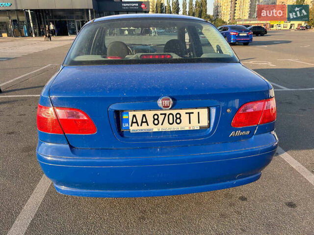 Фиат Альбеа, объемом двигателя 1.4 л и пробегом 30 тыс. км за 4950 $, фото 6 на Automoto.ua