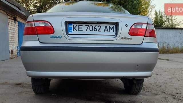 Серый Фиат Альбеа, объемом двигателя 1.2 л и пробегом 220 тыс. км за 3500 $, фото 8 на Automoto.ua