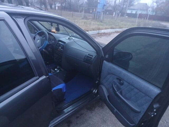 Сірий Фіат Альбеа, об'ємом двигуна 1.4 л та пробігом 2 тис. км за 2700 $, фото 4 на Automoto.ua