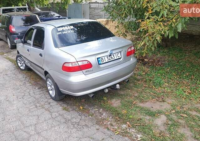 Сірий Фіат Альбеа, об'ємом двигуна 1.37 л та пробігом 172 тис. км за 3700 $, фото 1 на Automoto.ua