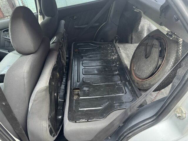 Серый Фиат Альбеа, объемом двигателя 1.4 л и пробегом 160 тыс. км за 2850 $, фото 16 на Automoto.ua