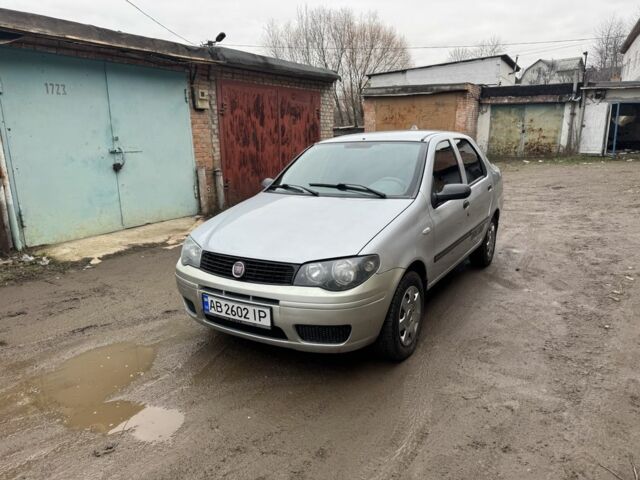 Серый Фиат Альбеа, объемом двигателя 1.4 л и пробегом 160 тыс. км за 2850 $, фото 2 на Automoto.ua