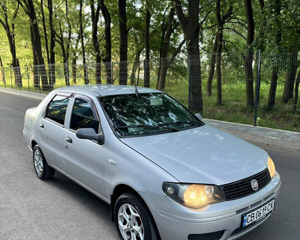 Серый Фиат Альбеа, объемом двигателя 1.37 л и пробегом 147 тыс. км за 3950 $, фото 2 на Automoto.ua
