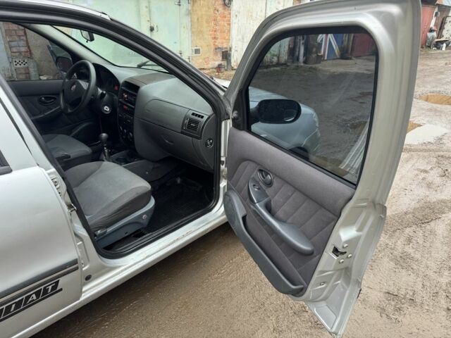 Серый Фиат Альбеа, объемом двигателя 1.4 л и пробегом 160 тыс. км за 2850 $, фото 10 на Automoto.ua