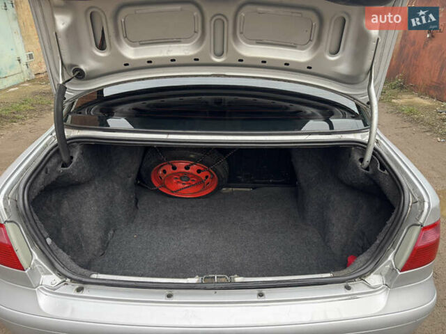 Серый Фиат Альбеа, объемом двигателя 1.4 л и пробегом 160 тыс. км за 2850 $, фото 10 на Automoto.ua