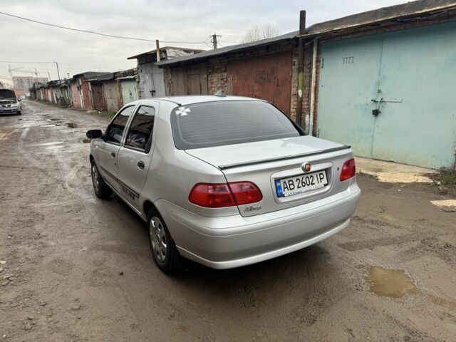 Серый Фиат Альбеа, объемом двигателя 1.4 л и пробегом 160 тыс. км за 2850 $, фото 4 на Automoto.ua