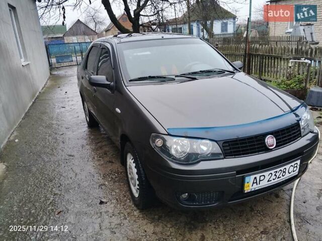 Серый Фиат Альбеа, объемом двигателя 1.4 л и пробегом 149 тыс. км за 4300 $, фото 3 на Automoto.ua