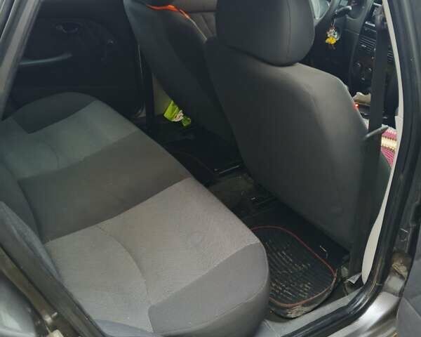 Серый Фиат Альбеа, объемом двигателя 1.4 л и пробегом 149 тыс. км за 4300 $, фото 6 на Automoto.ua