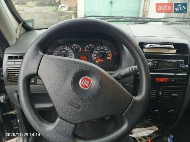 Серый Фиат Альбеа, объемом двигателя 1.4 л и пробегом 149 тыс. км за 4300 $, фото 9 на Automoto.ua