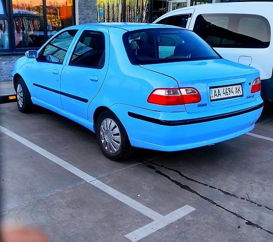 Синій Фіат Альбеа, об'ємом двигуна 1.2 л та пробігом 160 тис. км за 1800 $, фото 3 на Automoto.ua