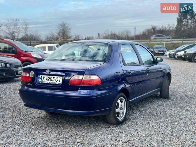 Синий Фиат Альбеа, объемом двигателя 1.37 л и пробегом 255 тыс. км за 3300 $, фото 4 на Automoto.ua