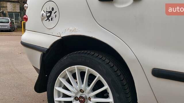 Білий Фіат Брава, об'ємом двигуна 1.58 л та пробігом 367 тис. км за 1700 $, фото 15 на Automoto.ua