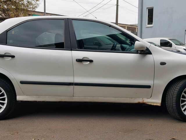 Белый Фиат Брава, объемом двигателя 1.6 л и пробегом 367 тыс. км за 1700 $, фото 6 на Automoto.ua