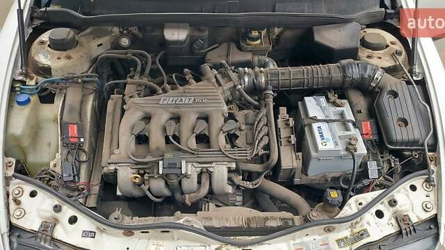 Білий Фіат Брава, об'ємом двигуна 1.58 л та пробігом 367 тис. км за 1700 $, фото 12 на Automoto.ua