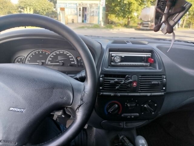 Черный Фиат Брава, объемом двигателя 1.6 л и пробегом 250 тыс. км за 1450 $, фото 5 на Automoto.ua