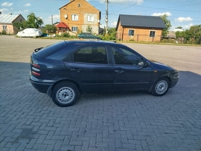 Черный Фиат Брава, объемом двигателя 1.6 л и пробегом 250 тыс. км за 1450 $, фото 1 на Automoto.ua