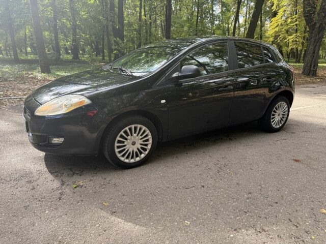 Черный Фиат Брава, объемом двигателя 1.6 л и пробегом 250 тыс. км за 4500 $, фото 1 на Automoto.ua