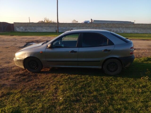 Серый Фиат Брава, объемом двигателя 1.6 л и пробегом 245 тыс. км за 1600 $, фото 3 на Automoto.ua