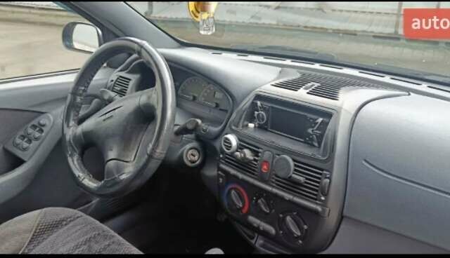Синий Фиат Брава, объемом двигателя 1.8 л и пробегом 263 тыс. км за 1250 $, фото 7 на Automoto.ua