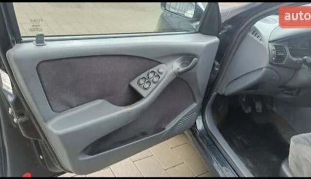 Синий Фиат Брава, объемом двигателя 1.8 л и пробегом 263 тыс. км за 1250 $, фото 2 на Automoto.ua