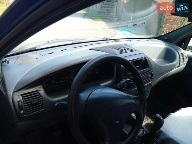 Синий Фиат Брава, объемом двигателя 1.6 л и пробегом 266 тыс. км за 1650 $, фото 1 на Automoto.ua