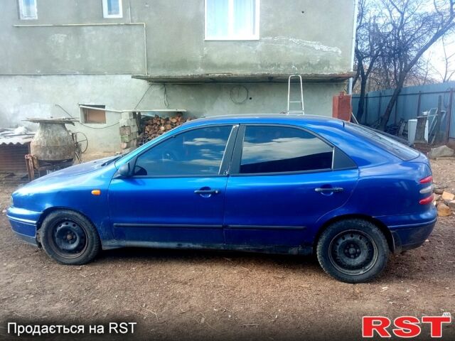 Синий Фиат Брава, объемом двигателя 1.6 л и пробегом 350 тыс. км за 1450 $, фото 4 на Automoto.ua