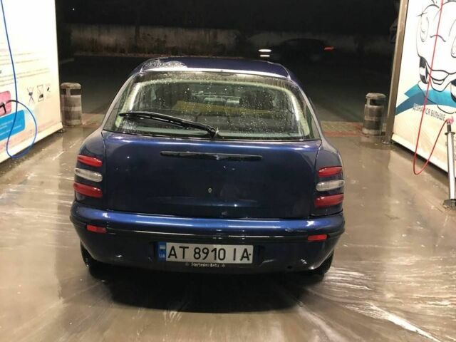 Синий Фиат Брава, объемом двигателя 1.3 л и пробегом 237 тыс. км за 1600 $, фото 3 на Automoto.ua