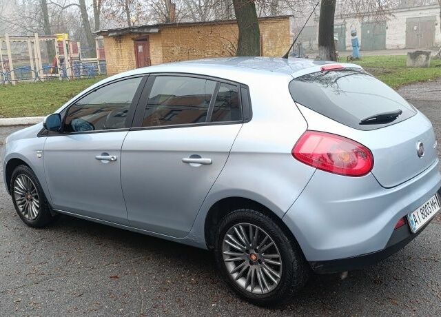 Синий Фиат Брава, объемом двигателя 1.4 л и пробегом 173 тыс. км за 3550 $, фото 3 на Automoto.ua