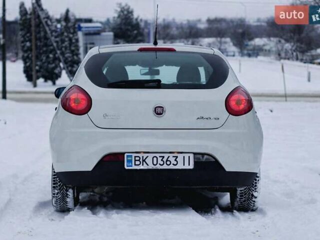 Білий Фіат Браво, об'ємом двигуна 1.37 л та пробігом 196 тис. км за 4550 $, фото 4 на Automoto.ua