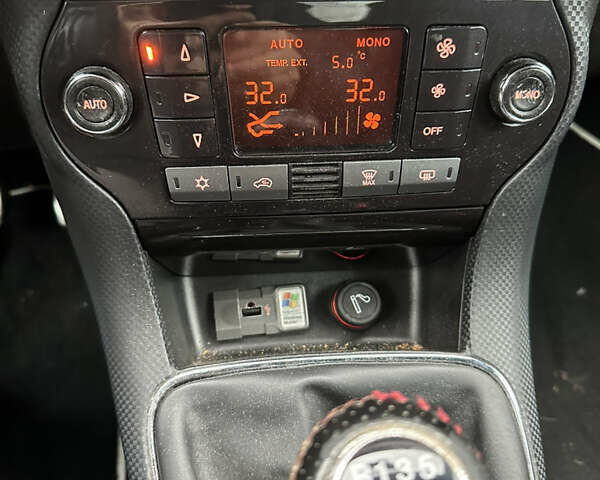 Белый Фиат Браво, объемом двигателя 1.4 л и пробегом 163 тыс. км за 2750 $, фото 15 на Automoto.ua