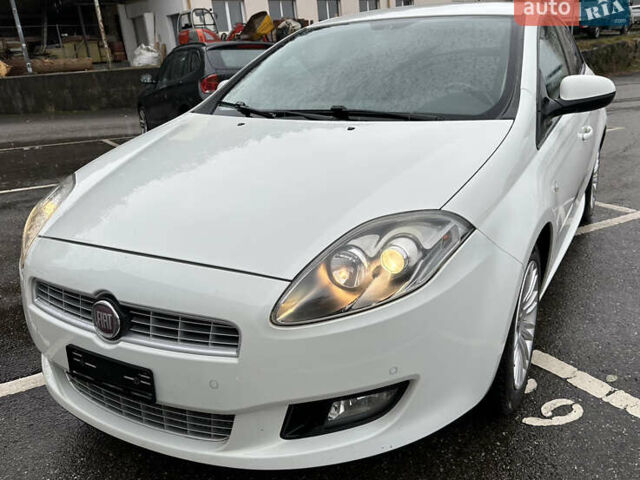 Белый Фиат Браво, объемом двигателя 1.4 л и пробегом 163 тыс. км за 2750 $, фото 10 на Automoto.ua