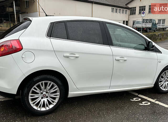 Белый Фиат Браво, объемом двигателя 1.4 л и пробегом 163 тыс. км за 2750 $, фото 1 на Automoto.ua