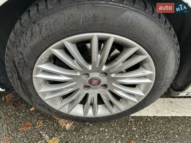 Белый Фиат Браво, объемом двигателя 1.4 л и пробегом 163 тыс. км за 2750 $, фото 8 на Automoto.ua