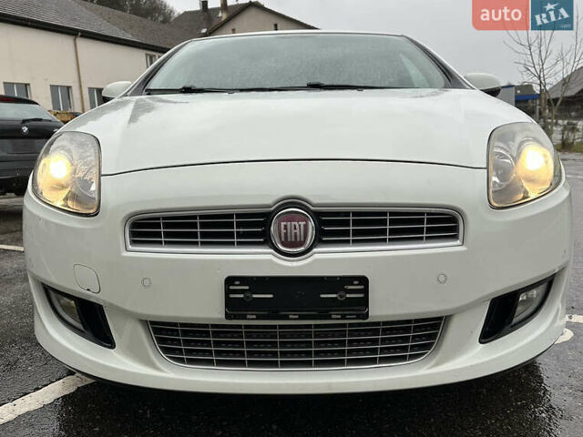 Белый Фиат Браво, объемом двигателя 1.4 л и пробегом 163 тыс. км за 2750 $, фото 2 на Automoto.ua