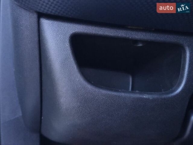 Білий Фіат Браво, об'ємом двигуна 1.37 л та пробігом 122 тис. км за 5000 $, фото 27 на Automoto.ua