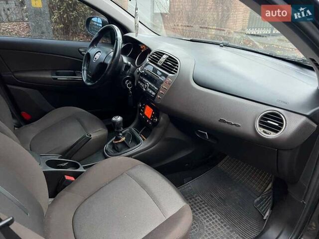 Черный Фиат Браво, объемом двигателя 1.4 л и пробегом 219 тыс. км за 4440 $, фото 16 на Automoto.ua