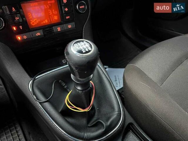 Черный Фиат Браво, объемом двигателя 1.4 л и пробегом 219 тыс. км за 4440 $, фото 12 на Automoto.ua