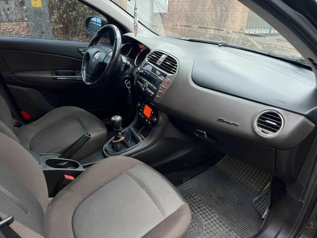 Черный Фиат Браво, объемом двигателя 1.4 л и пробегом 219 тыс. км за 4440 $, фото 16 на Automoto.ua