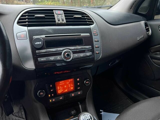 Черный Фиат Браво, объемом двигателя 1.4 л и пробегом 219 тыс. км за 4440 $, фото 11 на Automoto.ua