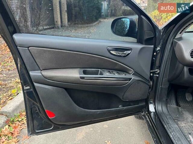 Черный Фиат Браво, объемом двигателя 1.4 л и пробегом 219 тыс. км за 4440 $, фото 8 на Automoto.ua