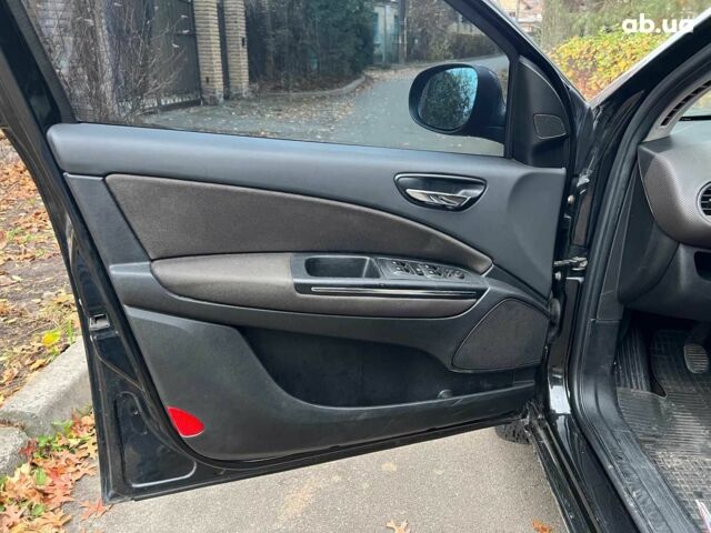 Черный Фиат Браво, объемом двигателя 1.4 л и пробегом 219 тыс. км за 4440 $, фото 8 на Automoto.ua