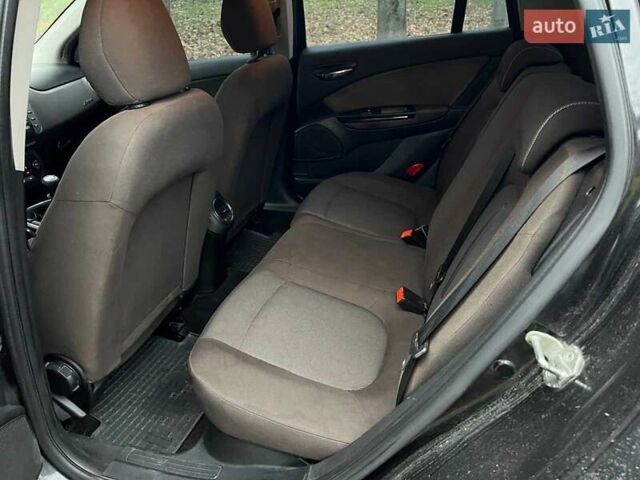 Черный Фиат Браво, объемом двигателя 1.4 л и пробегом 219 тыс. км за 4440 $, фото 15 на Automoto.ua