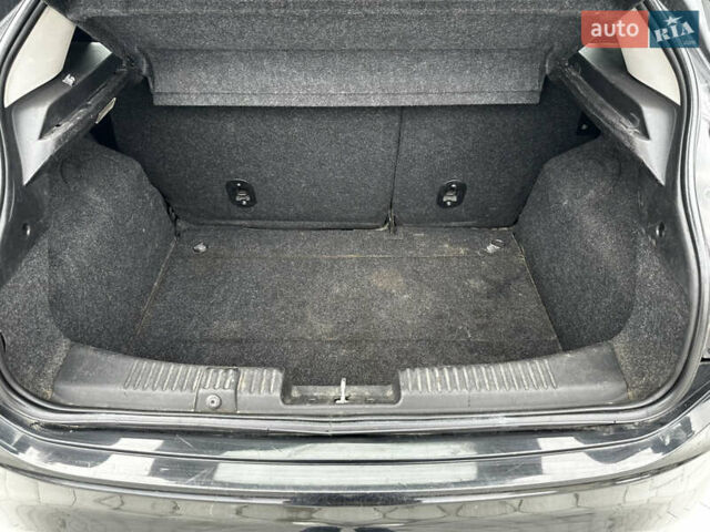 Черный Фиат Браво, объемом двигателя 1.6 л и пробегом 186 тыс. км за 5500 $, фото 22 на Automoto.ua