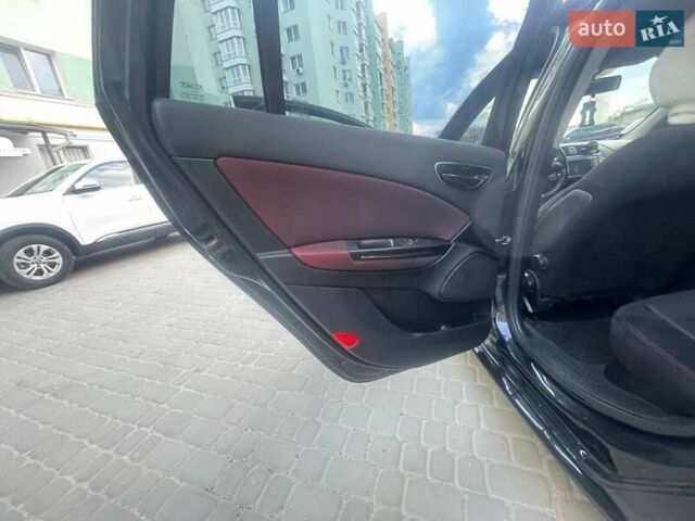 Чорний Фіат Браво, об'ємом двигуна 1.37 л та пробігом 180 тис. км за 5600 $, фото 12 на Automoto.ua